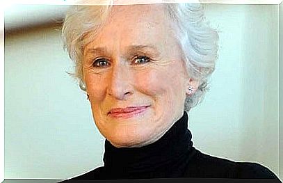 Glenn Close's emotional message in honor of his mother